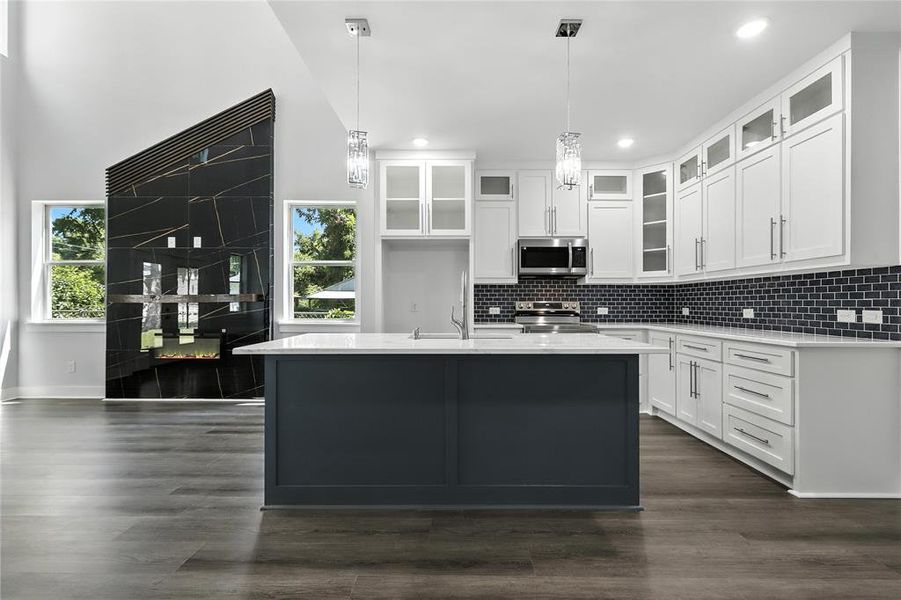Furnished interior view inside a new home in , Cleburne (Image 6).