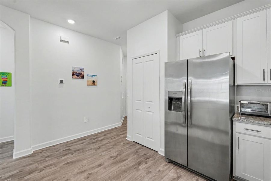Furnished interior view inside a new home in , Bradenton (Image 13).