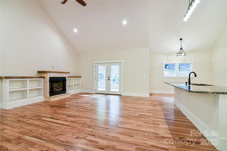 Spacious, unfurnished interior of a new home in , Fairview (Image 17).