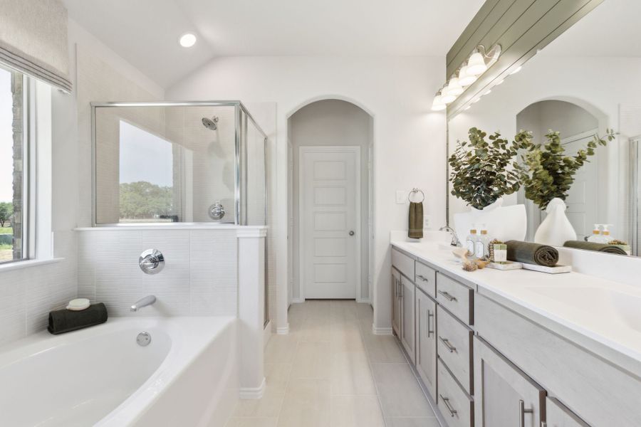 Representative furnished interior of a home built from the Concept 1660 by Landsea Homes in Summer Crest, Fort Worth (Image 14).