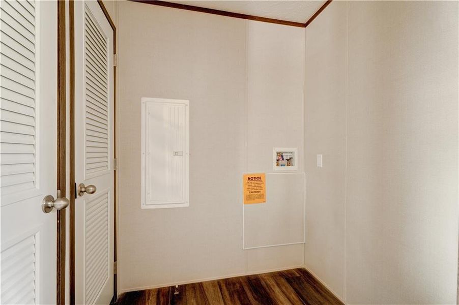 Spacious, unfurnished interior of a new home in , Ellijay (Image 19).