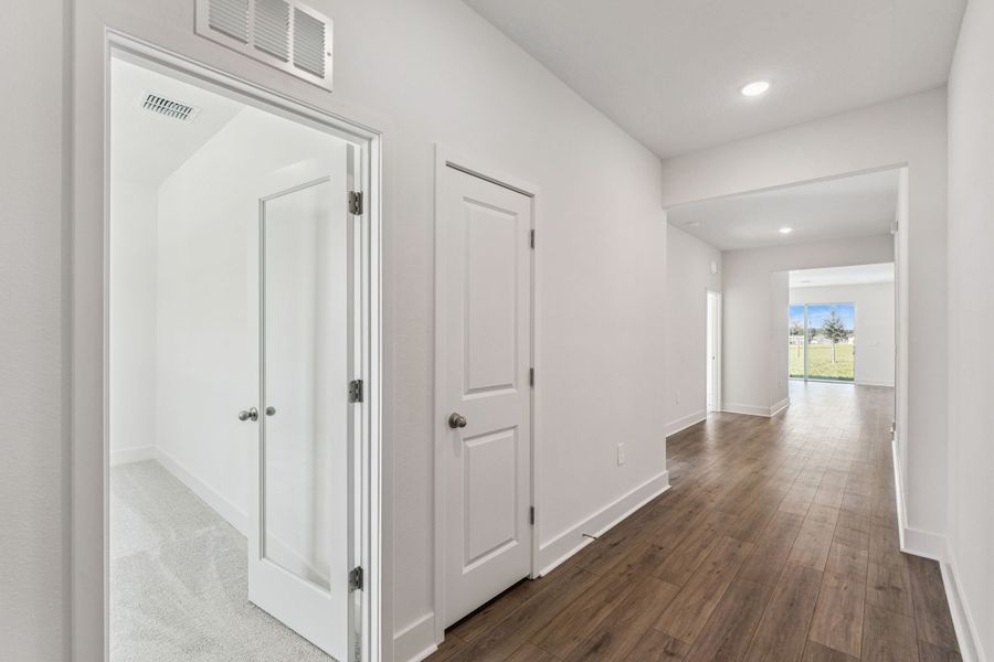 Representative unfurnished interior of a home built from the Aspen by Hartizen Homes in Eden Crest, Apopka (Image 15).