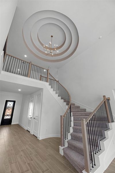 Representative image. Features, selections and colors may vary.