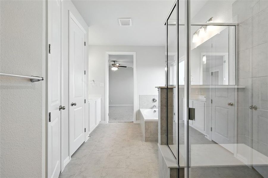 Spacious, unfurnished interior of a new home in Pebblebrook, Sherman (Image 18).