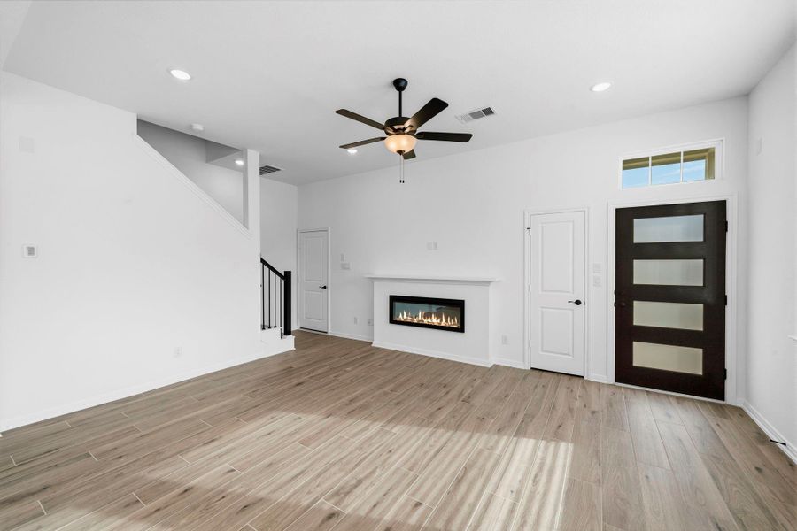 Spacious, unfurnished interior of a new home in Woodforest, Montgomery (Image 14).