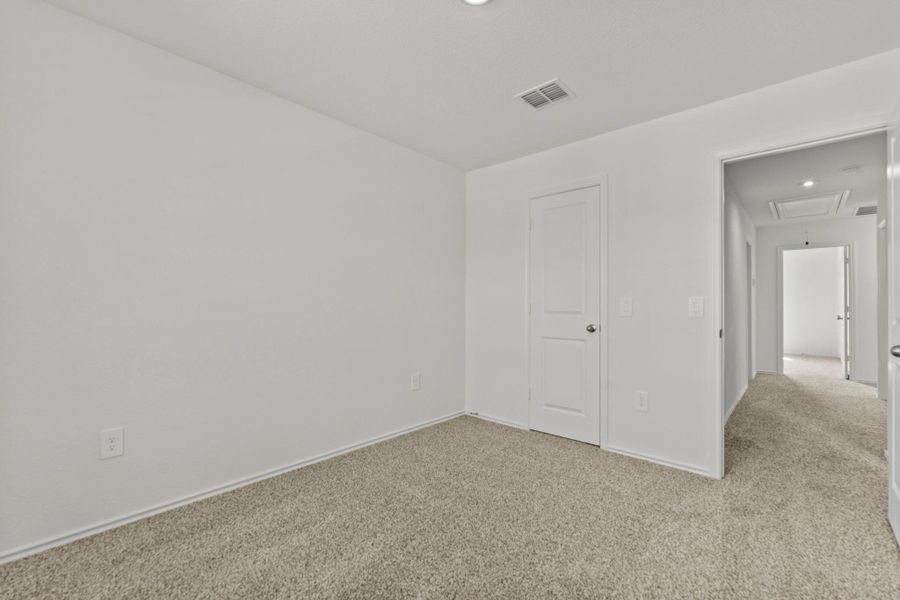Spacious, unfurnished interior of a new home in Palomino, Manor (Image 29).