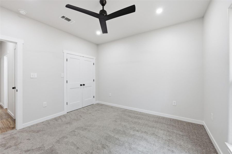 Spacious, unfurnished interior of a new home in , Brookeland (Image 24).