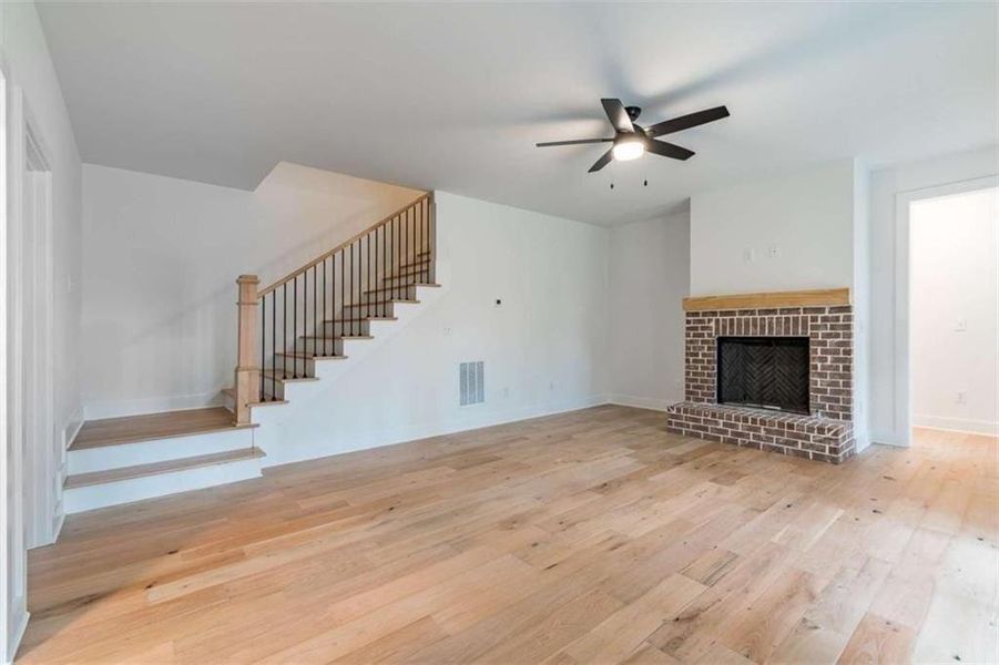 Spacious, unfurnished interior of a new home in , Gainesville (Image 18).