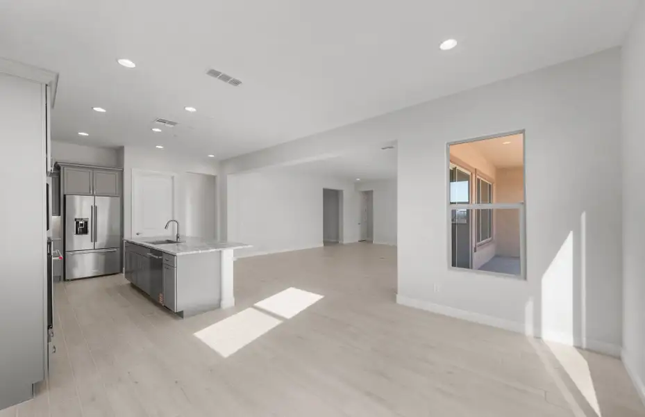 Spacious, unfurnished interior of a new home in Sun City Festival, Buckeye (Image 16).