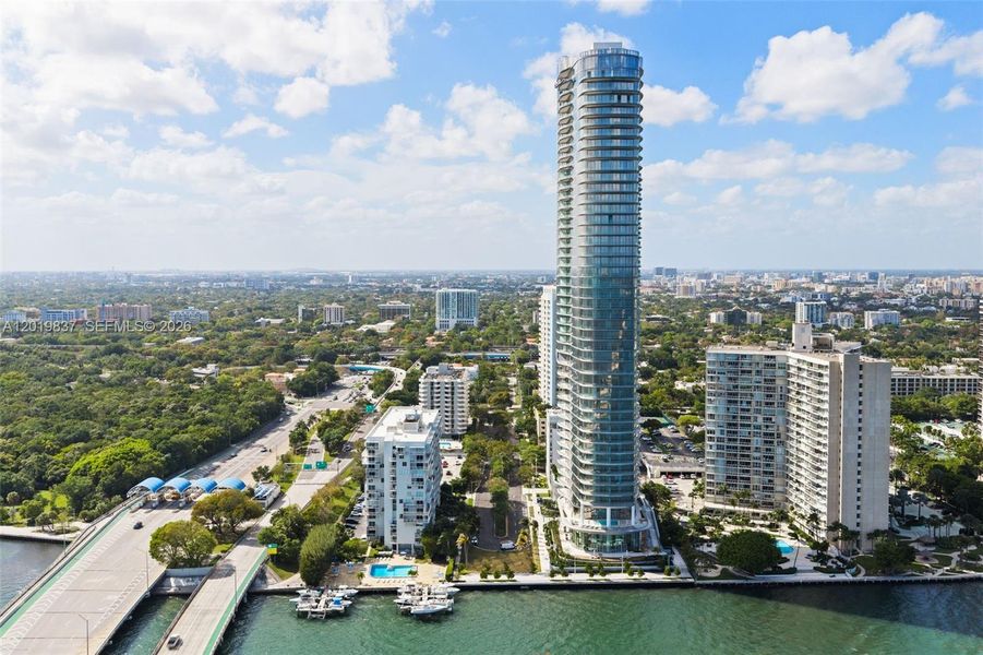 Condo located in Miami, FL showcasing its design and architecture (Image 3). Condo located in Miami, FL showcasing its design and architecture (Image 3).