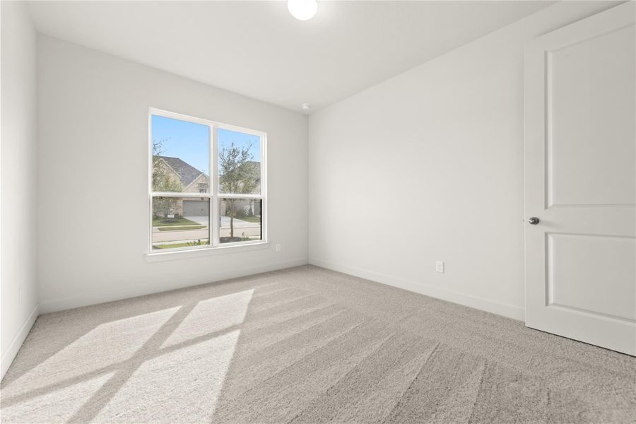 Representative image. Features, selections and colors may vary.