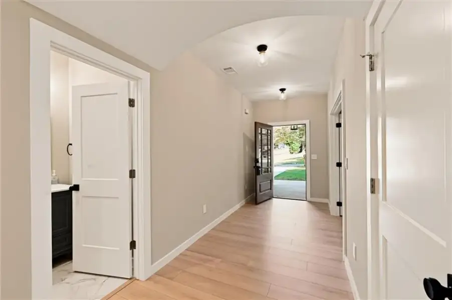 Spacious, unfurnished interior of a new home in , Austell (Image 21). Spacious, unfurnished interior of a new home in , Austell (Image 21).
