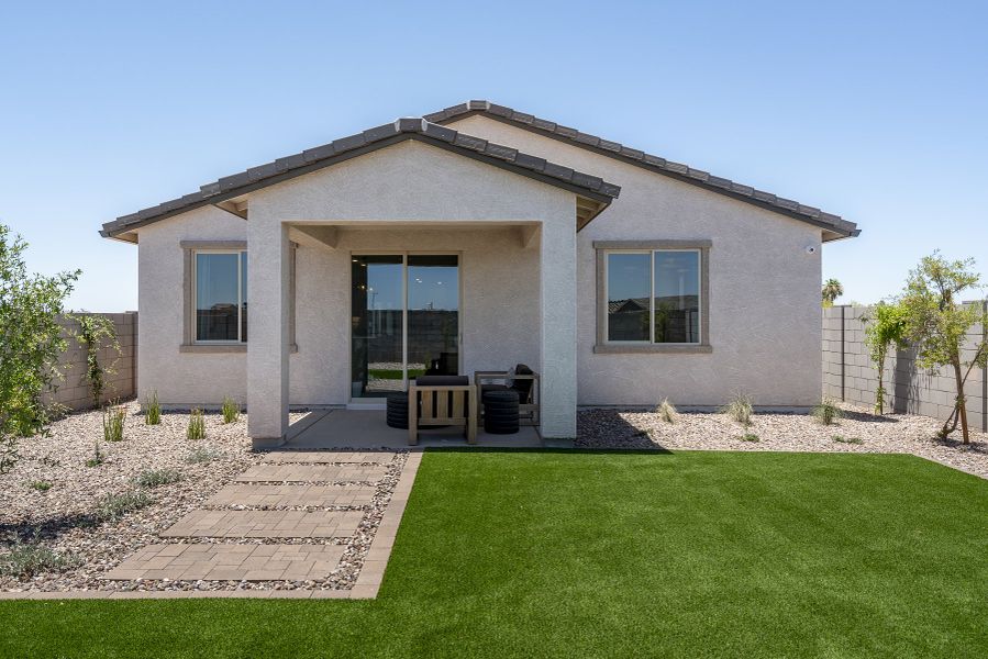 Representative exterior details of a home built from the 3503 by Risewell Homes in Skyline Village, San Tan Valley (Image 3).