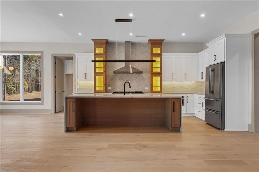 Furnished interior view inside a new home in , Gainesville (Image 9).