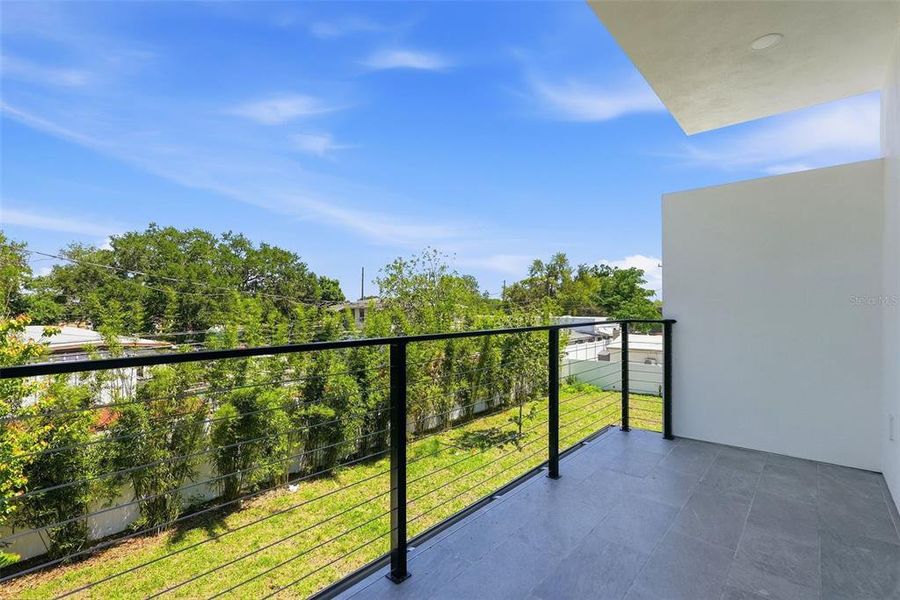 Exterior details and patio area of a home in , St. Petersburg (Image 27).