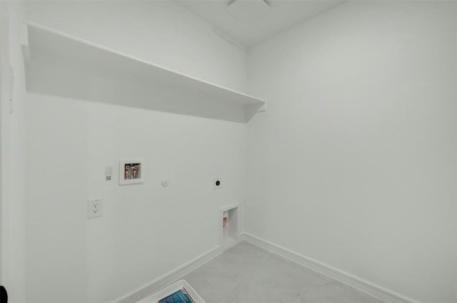 Spacious, unfurnished interior of a new home in Providence Commons, Providence Village (Image 19). Spacious, unfurnished interior of a new home in Providence Commons, Providence Village (Image 19).