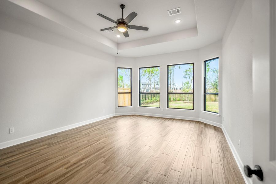 Spacious, unfurnished interior of a new home in Sienna 70' Lots, Missouri City (Image 39). Spacious, unfurnished interior of a new home in Sienna 70' Lots, Missouri City (Image 39).