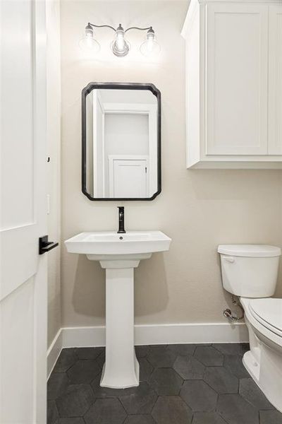 Furnished interior view inside a new home in , Weatherford (Image 12).