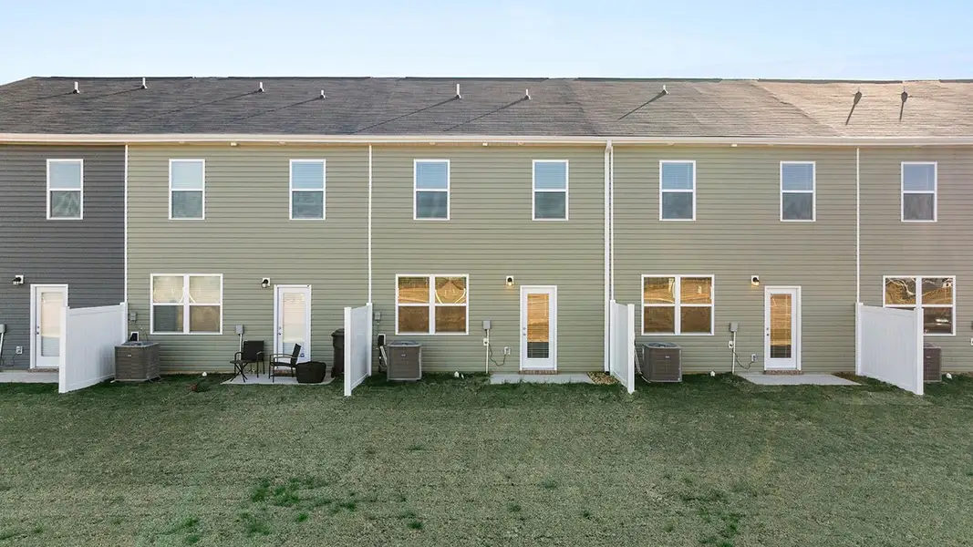 Exterior details and patio area of a home in Weatherstone, Grovetown (Image 3).