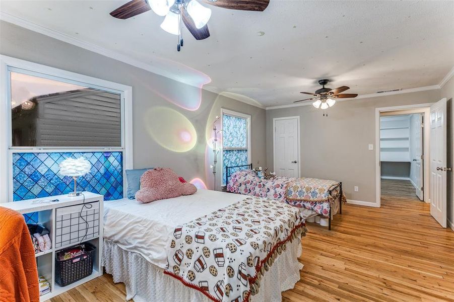 Furnished interior view inside a new home in , Weatherford (Image 12).