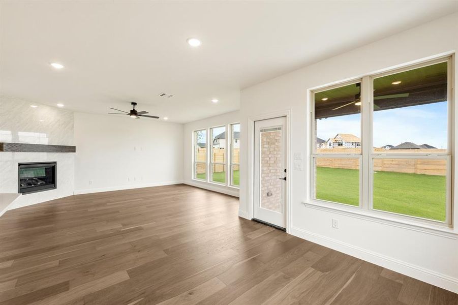 Spacious, unfurnished interior of a new home in Painted Tree Woodland District 50, McKinney (Image 20). Spacious, unfurnished interior of a new home in Painted Tree Woodland District 50, McKinney (Image 20).