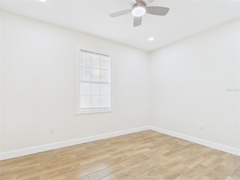 Spacious, unfurnished interior of a new home in , Fort Meade (Image 13).