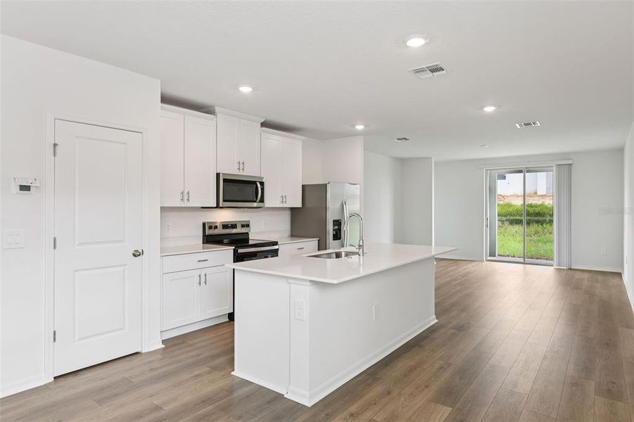 Furnished interior view inside a new home in Hamilton Bluff - Classic Series, Lake Hamilton (Image 6).