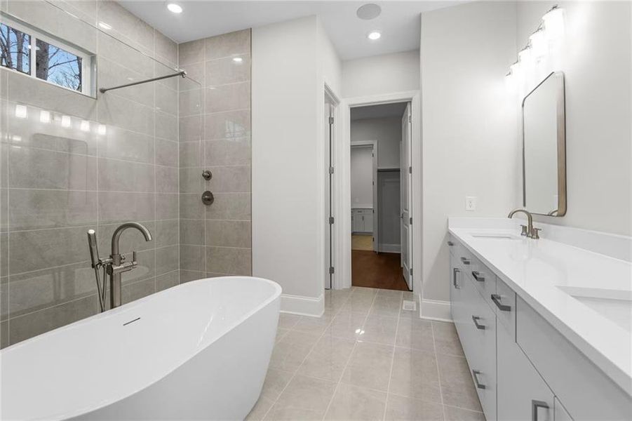 Furnished interior view inside a new home in Waterside Single Family, Peachtree Corners (Image 8). Furnished interior view inside a new home in Waterside Single Family, Peachtree Corners (Image 8).