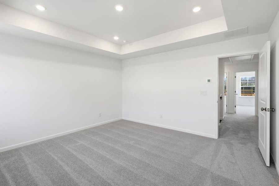 Spacious, unfurnished interior of a new home in Auburn Glen, Dacula (Image 19).