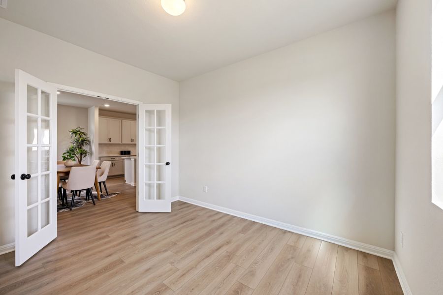 Representative unfurnished interior of a home built from the Granbury by Ashton Woods in The Trails at Carmel, Pflugerville (Image 22).