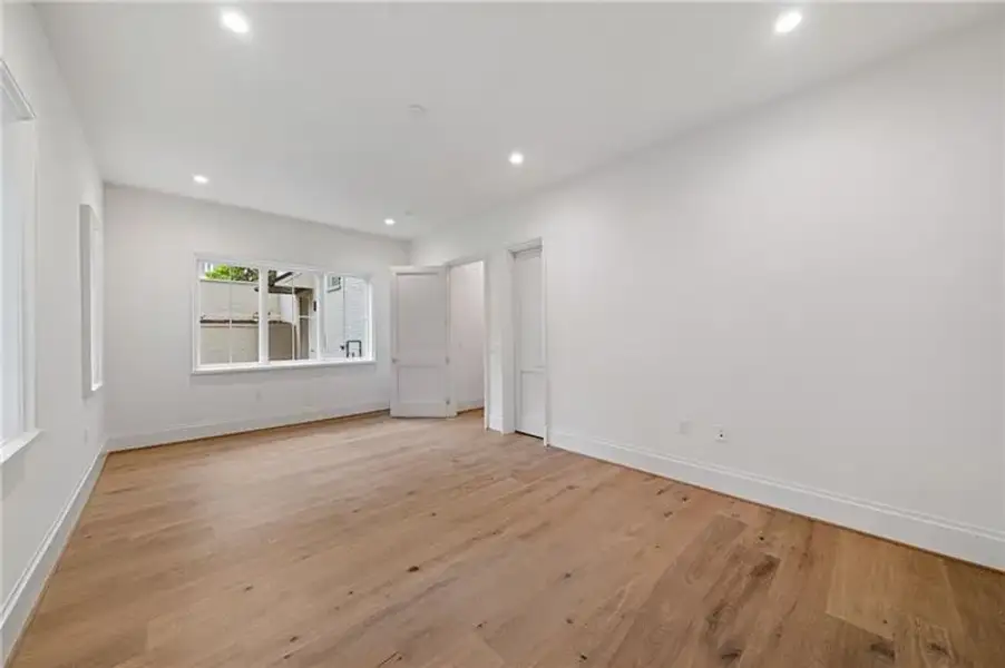Spacious, unfurnished interior of a new home in , Atlanta (Image 59). Spacious, unfurnished interior of a new home in , Atlanta (Image 59).