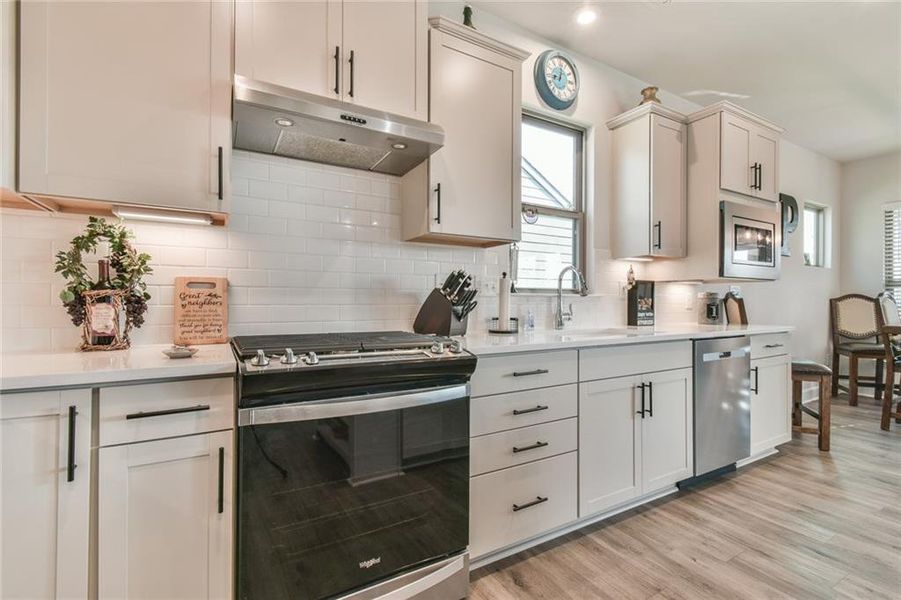 Furnished interior view inside a new home in , Hoschton (Image 29).