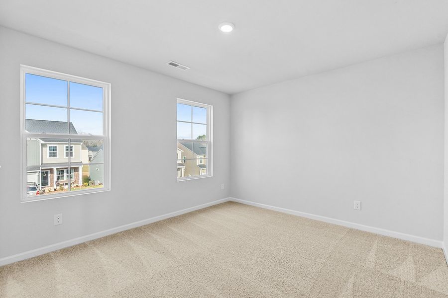 Spacious, unfurnished interior of a new home in Hanes Lake, Winston-Salem (Image 36). Spacious, unfurnished interior of a new home in Hanes Lake, Winston-Salem (Image 36).
