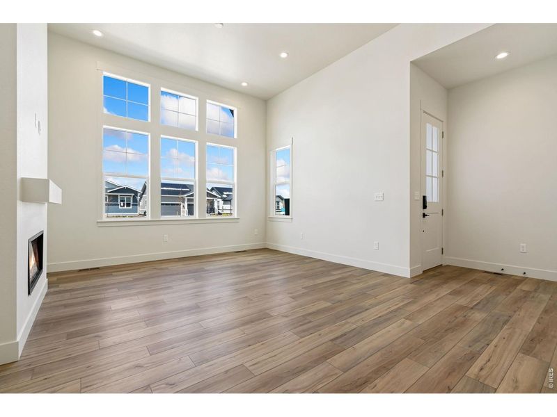 Spacious, unfurnished interior of a new home in Villa Collection, Fort Collins (Image 9).