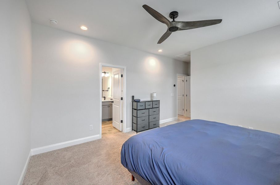 Image 31 of a home in .