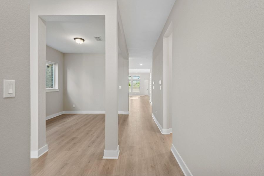 Spacious, unfurnished interior of a new home in , Katy (Image 30).