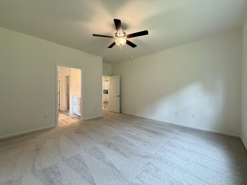 Spacious, unfurnished interior of a new home in Beach Gardens, Conway (Image 13). Spacious, unfurnished interior of a new home in Beach Gardens, Conway (Image 13).