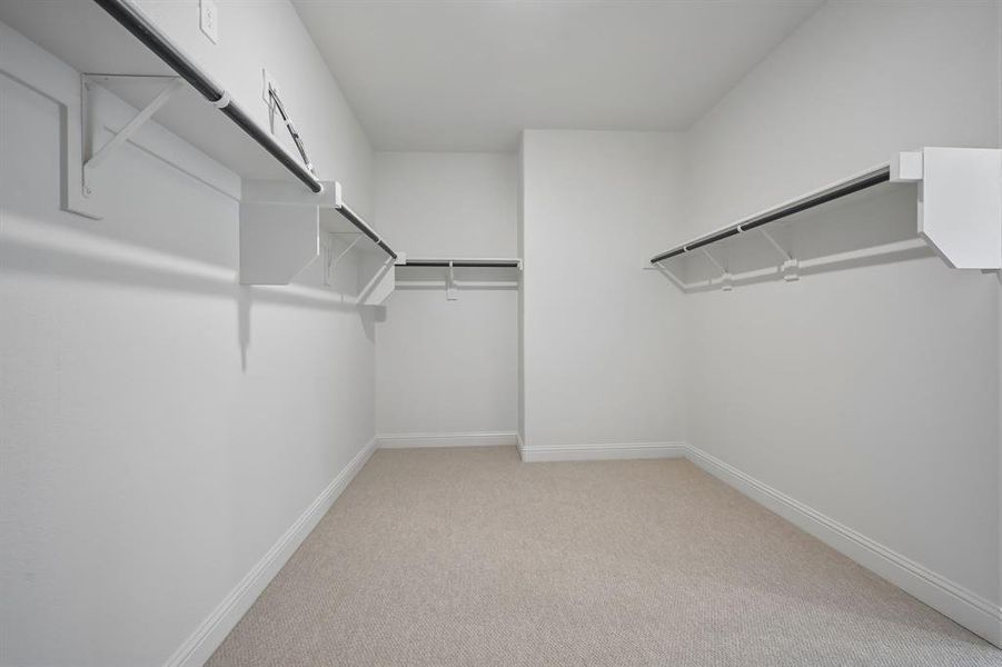 Spacious, unfurnished interior of a new home in Lakehaven - Premier Series, Farmersville (Image 26).
