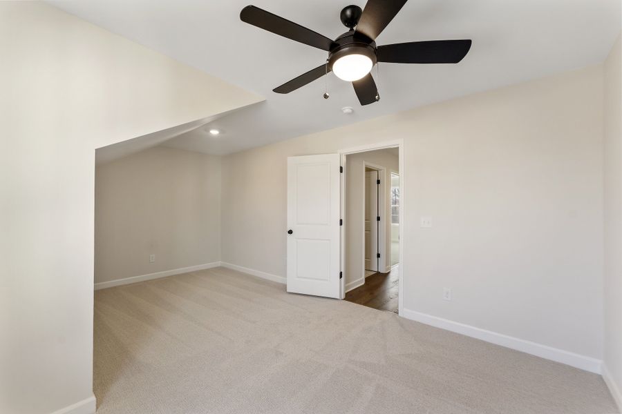 Spacious, unfurnished interior of a new home in Parris Meadows, Chesnee (Image 36).
