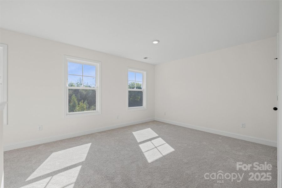 Spacious, unfurnished interior of a new home in , Smyrna (Image 33).