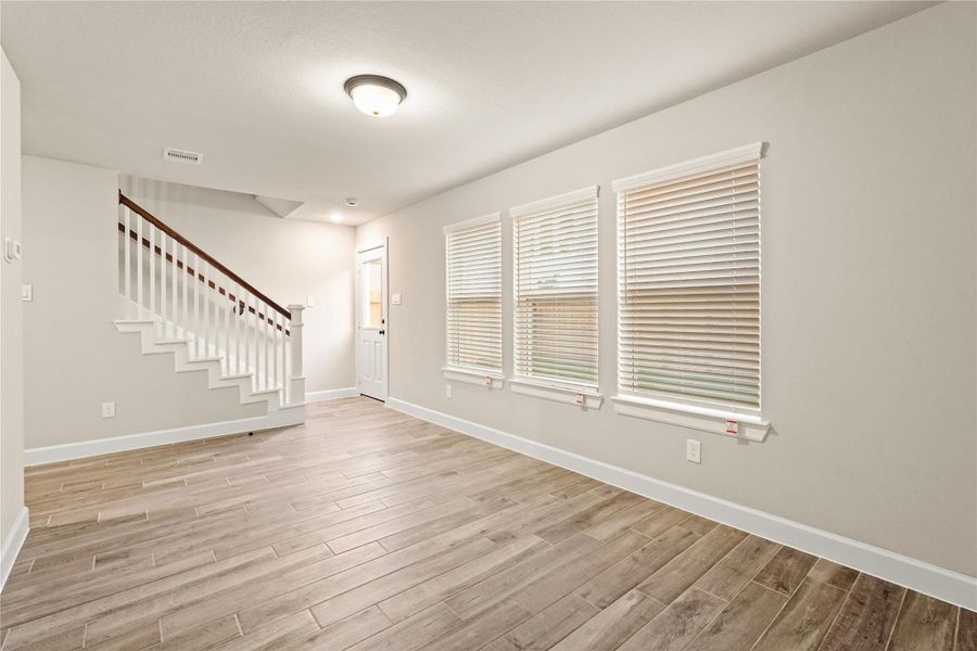 Flexible activity room (*Photo not of actual home and used for illustration purposes only.)