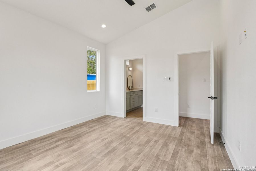 Spacious, unfurnished interior of a new home in , San Antonio (Image 48). Spacious, unfurnished interior of a new home in , San Antonio (Image 48).