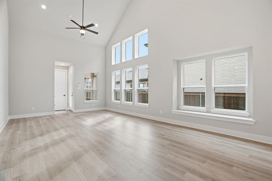 Spacious, unfurnished interior of a new home in Karis, Crowley (Image 27).