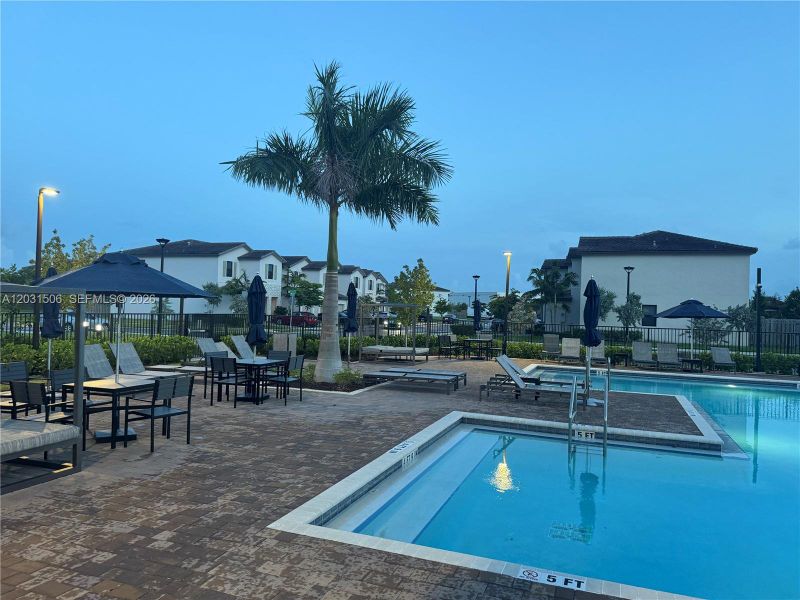 Community amenities in , Homestead (Image 48).