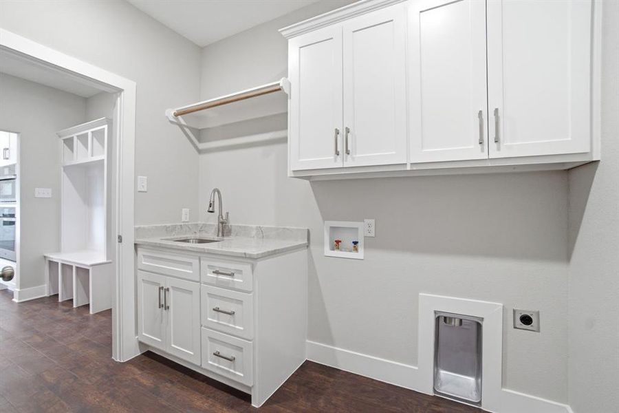 Furnished interior view inside a new home in , Abilene (Image 12).