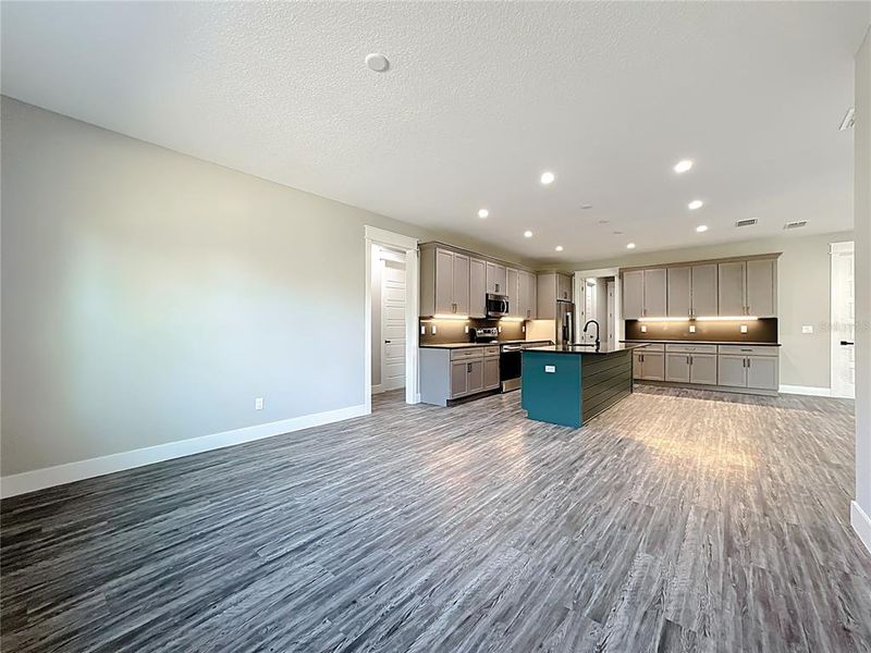 Spacious, unfurnished interior of a new home in , Orlando (Image 22). Spacious, unfurnished interior of a new home in , Orlando (Image 22).