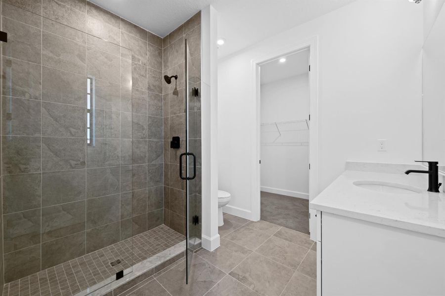 Furnished interior view inside a new home in Sienna, Pembroke Pines (Image 9).