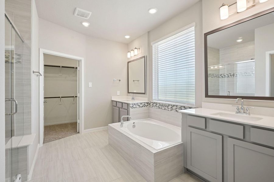 Furnished interior view inside a new home in Kemah Crossing - Luxe Series, Kemah (Image 5).