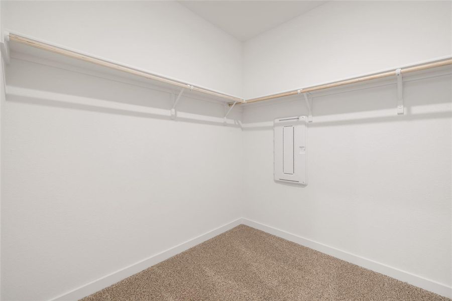 Spacious, unfurnished interior of a new home in Rosenbusch Ranch, Leander (Image 9).