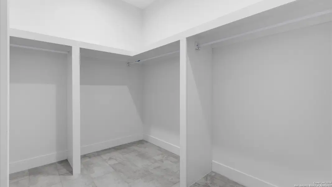 Furnished interior view inside a new home in , Blanco (Image 8).